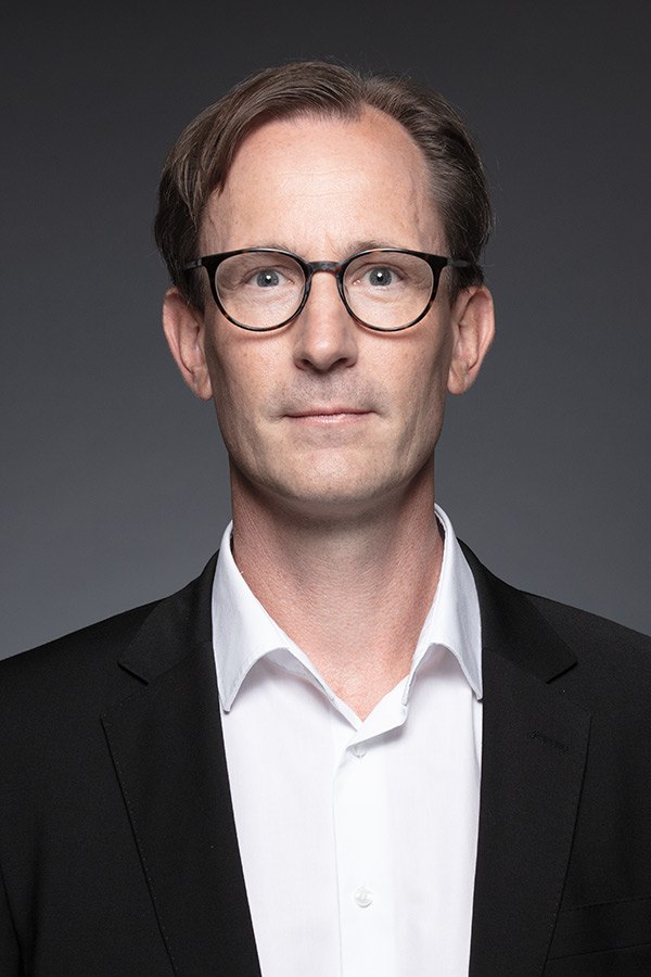 Dr. Oliver Sahan